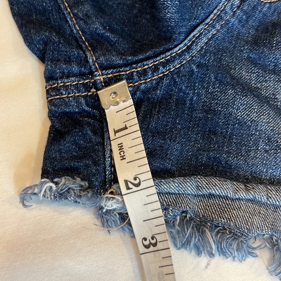 American Eagle distressed high waist shorts - Picture 7 of 7